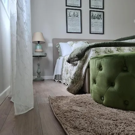 Sofia's * 索马坎帕尼亚